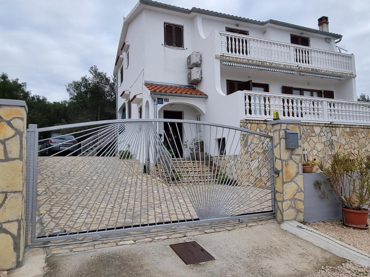 Apartman Ivanica يزيرا المظهر الخارجي الصورة